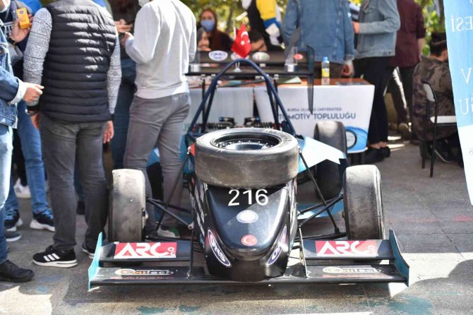 Üniversitelilere Her Alanda Tam Destek