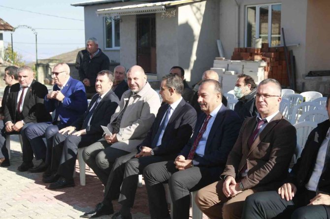 Bursa’da Üreticilere "Mavi Yemiş" Fidanı Dağıtıldı