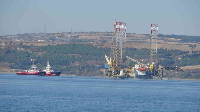 Dev Platform 57 Metre Suya Batırılarak 1915 Çanakkale Köprüsü Altından Geçti
