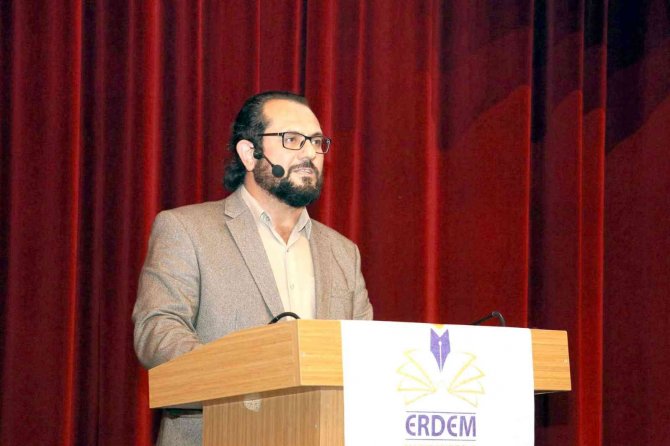 Çetin Öğrencileri Bilgilendirdi