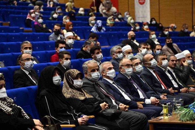 Diyarbakır’da ’Peygamberimiz Ve Vefa Toplumu’ Konferansı