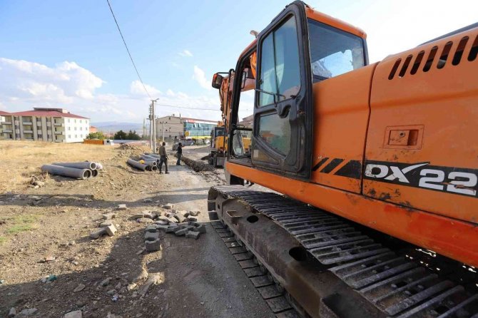 Lice Kanalizasyon Şebekesinin Yüzde 30’u Tamamlandı