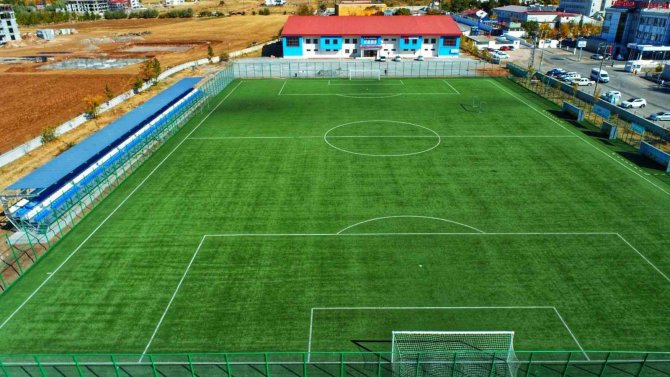 Karakoçan’da Spor Tesisleri Yenilendi