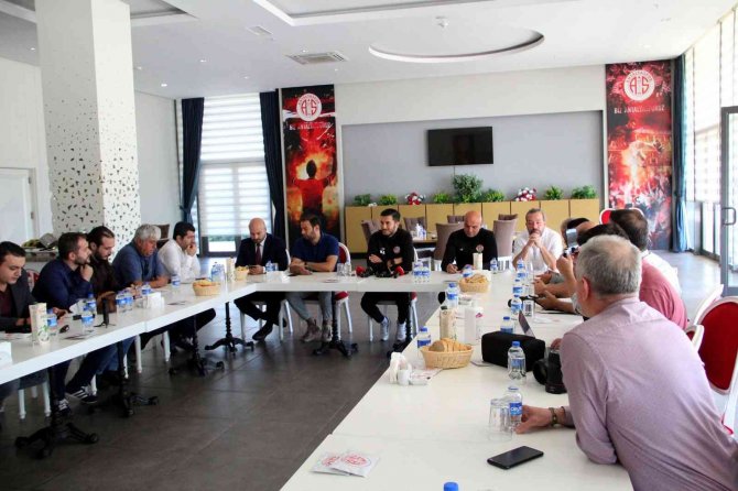 Nuri Şahin: "Beni Göreve Getirmek Cesur Bir Karar Oldu"