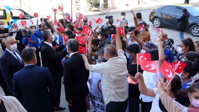 Osmaniye’de “Kitap Kahve” Açıldı