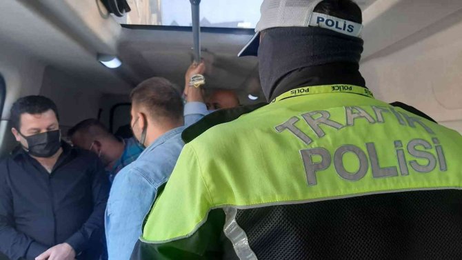 Giresun’da Polisten Ayakta Yolcu Denetimi