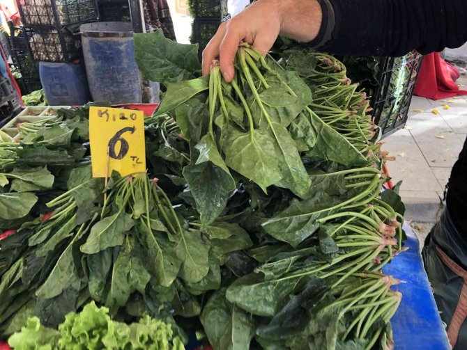 Ispanak Krizi Satıcıyı Vurdu