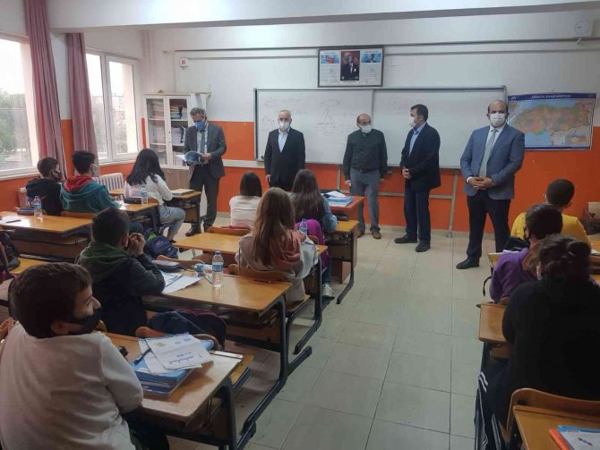 4 İlçede 10 Bin 500 Öğrenciye Sıcak Aş