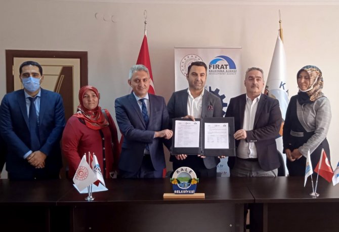 Kale Çileği Kadınlara Ve Gençlere Gelir Kapısı Olacak