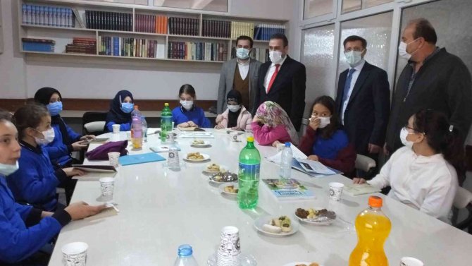 Balıkesir’de "İ̇nci Kitap Kafe" Törenle Açıldı