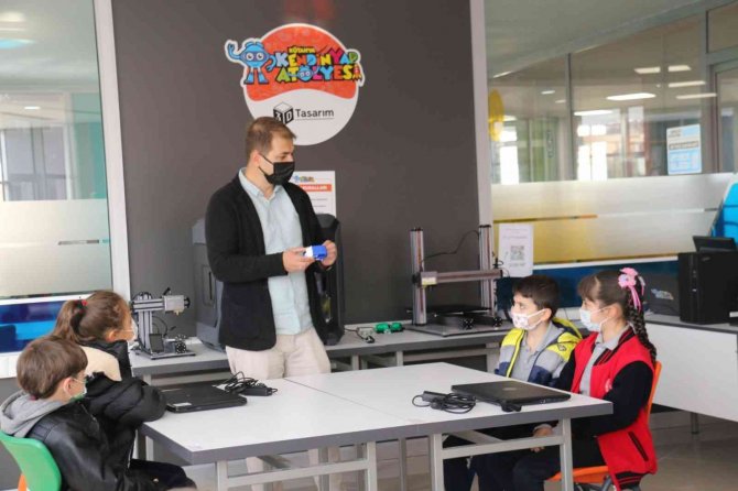 Kütahya’da Okulların ’Kendin Yap Atölyeleri’ Ziyaretleri Başladı