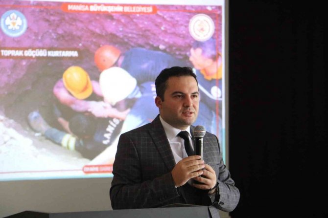 Başkan İ̇nal Öğrencilere İtfaiyeciliği Anlattı