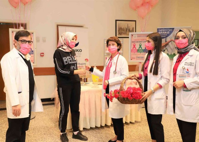 Meme Kanseri Farkındalık Ayı