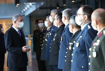 Bakan Akar, Nato Karargâhında Nato Daimi Temsilciliğini Ve Türk Askerî Temsilciliğini Ziyaret Etti