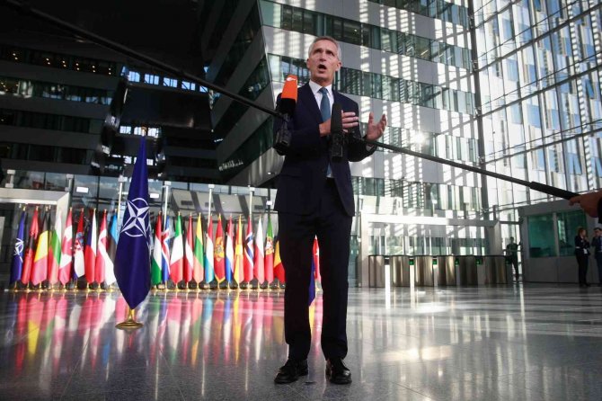 Milli Savunma Bakanı Akar Nato Karargahı’nda