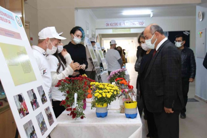 Özel Eğitim Meslek Okulunda Tübi̇tak 4006 Bilim Fuarı Şenliği