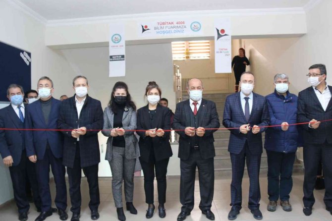 Özel Eğitim Meslek Okulunda Tübi̇tak 4006 Bilim Fuarı Şenliği
