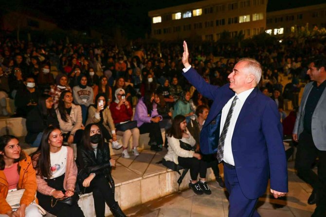 Başkan Zolan, Paü’yü Kazanan Gençlere Denizli’yi Anlattı