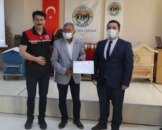 Eskişehir 80 Sertifakalı Arıcı Daha Kazandı