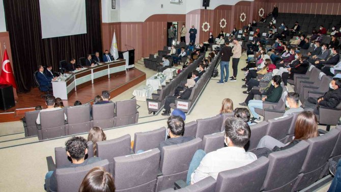 Rektör Aksoy, Öğrenci Toplulukları İle Buluştu