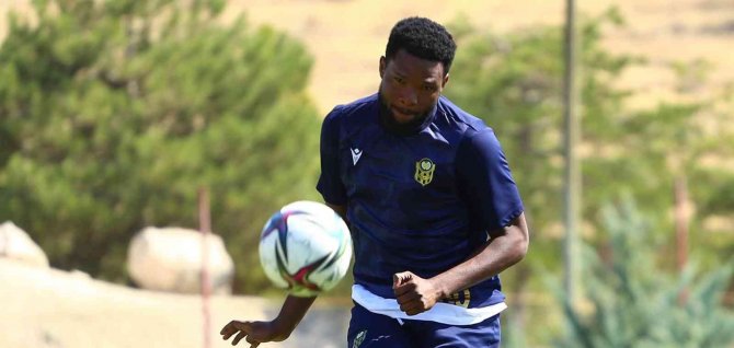 Tetteh: "Güzel Bir Aile Ortamı Yakaladık"