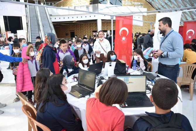 Pamukkale Köklerden Göklere Bilim Şenliği Kapılarını Ziyaretçilere Açtı