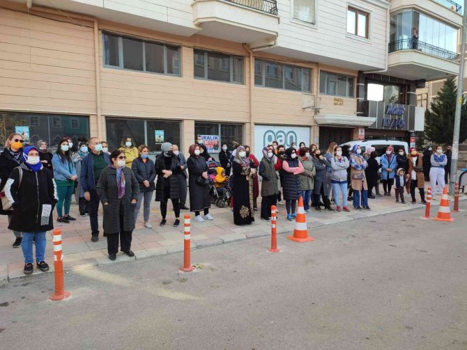Sendikalar Darp Edilen Öğretmen İçin Toplandı