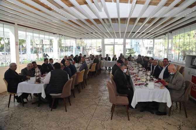 Başkan Deveci’den Muhtarlara: “Dayanışmayı Güçlendirelim”