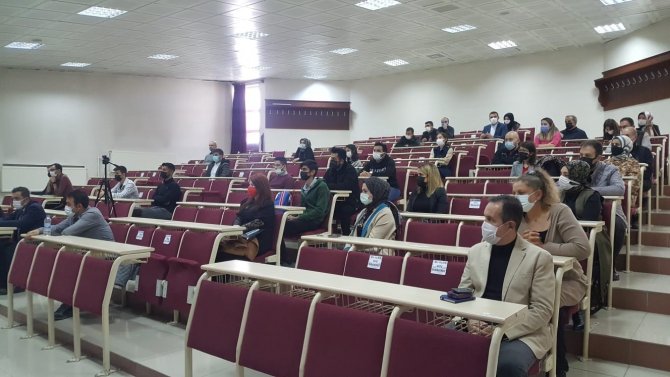 Atatürk Üniversitesinde Proje, Bilimsel Araştırma Ve Toplumsal Katkı Konularında Paneller Düzenlendi
