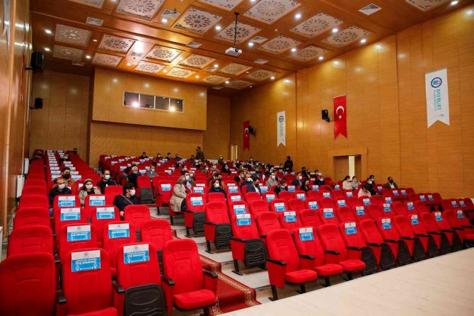 Bayburt Üniversitesinde Tübi̇tak Destek Programları Bilgilendirme Toplantıları Yapıldı