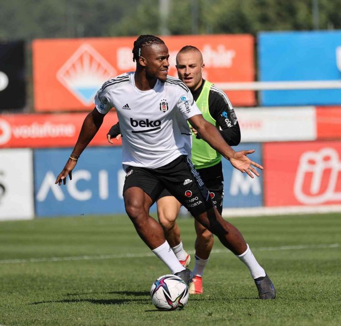 Beşiktaş’ta Başkan Çebi, Galatasaray Maçı Hazırlıklarını İzledi