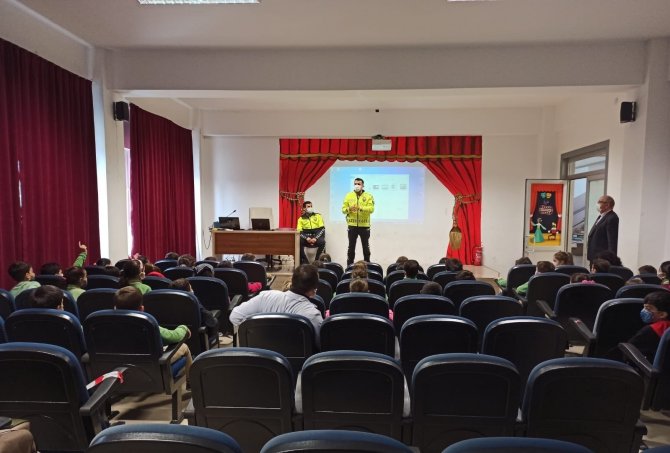 Öğrencilere Trafik Eğitimi