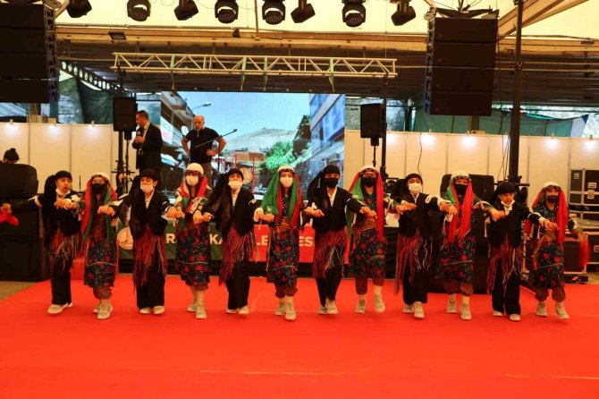 Bitlisliler, Bitlis’i İ̇zmir’de Tanıtıyor