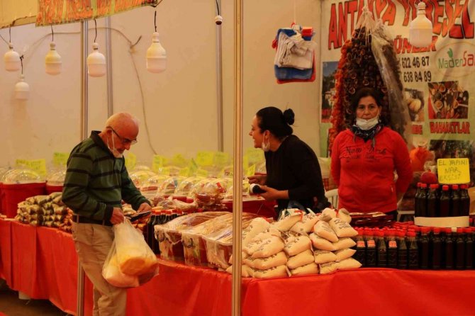 Bitlisliler, Bitlis’i İ̇zmir’de Tanıtıyor
