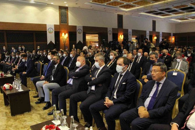 Bakan Dönmez: “Yerli Ve Yenilenebilir Enerjiye Dayalı Kurulu Gücümüz Yüzde 65 Seviyelerinde”
