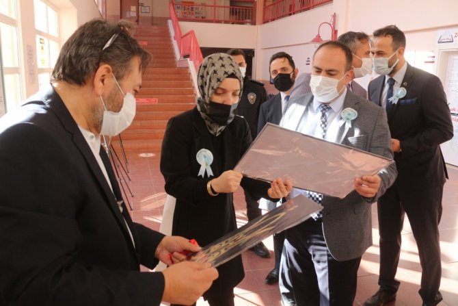 İ̇nönü İ̇mam Hatip Ortaokulunda Mevlid-i Nebi Haftası Kutlama Programı