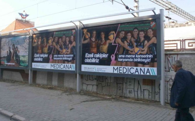 Göztepe Ve Karşıyaka Meme Kanserine Karşı Bir Araya Geldi