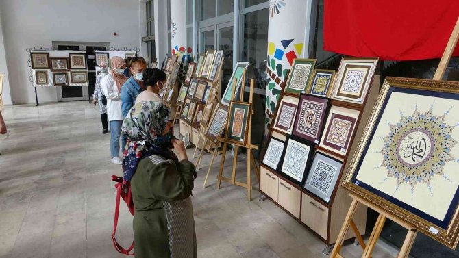 Dünyanın En Büyük Mozaik Müzesinde Tezhip Sergisi