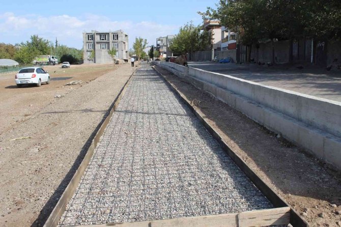 Kanal Boyu 2. Etap Park Çalışmaları Hızla Devam Ediyor