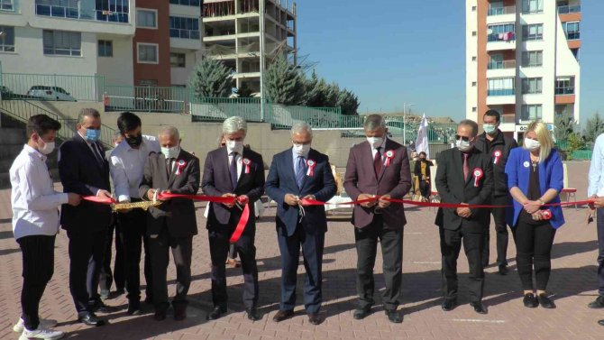 Öğrencilerin 2 Yıllık Emekleri Sergilendi