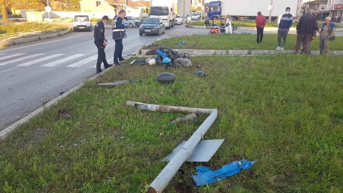 Samsun’da Kavşakta Feci Kaza: 1’i Ağır 3 Yaralı