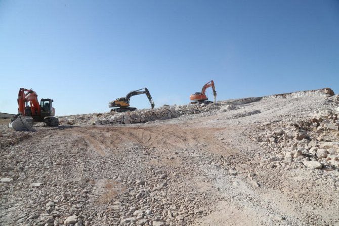 Şanlıurfa’da İşsiz Gençler İçin Ayakkabı Fabrikası Kuruluyor