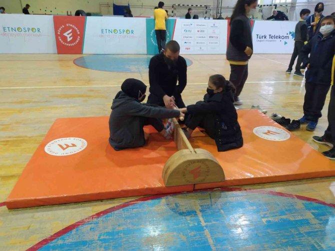 Selin Yaşandığı Ayancık’ta Öğrencilere Etnospor Motivasyonu