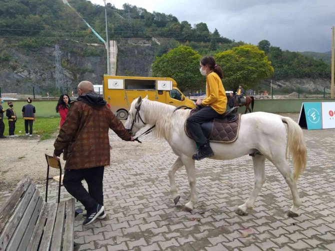 Selin Yaşandığı Ayancık’ta Öğrencilere Etnospor Motivasyonu