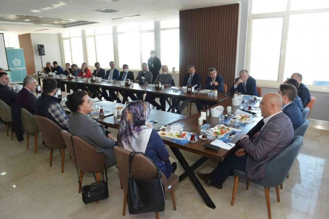 Başkan Yüksel Okul Müdürleri İle Bir Araya Geldi