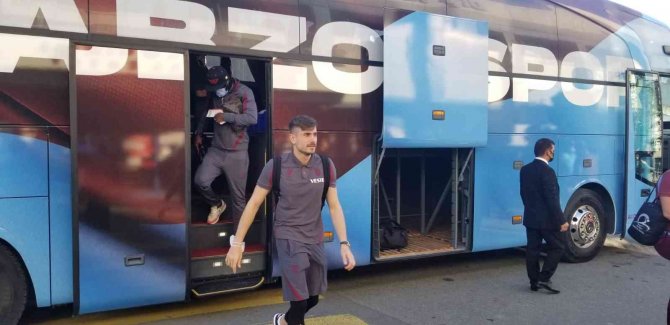 Lider Trabzonspor, İ̇zmir’e Gitti