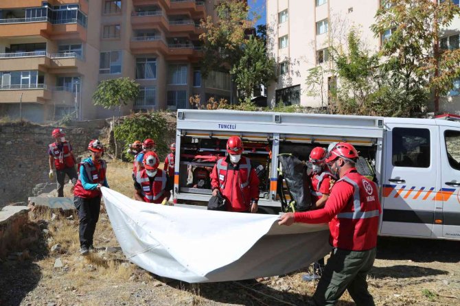 Tunceli’de Afad Gönüllüleri Ve Sivil Toplum Örgütleri Eğitiliyor