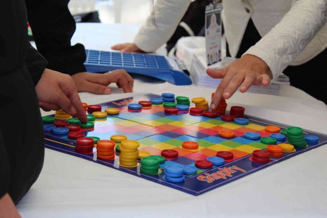 Küçük Kaşifler Bilim Şenliğinde Buluştu