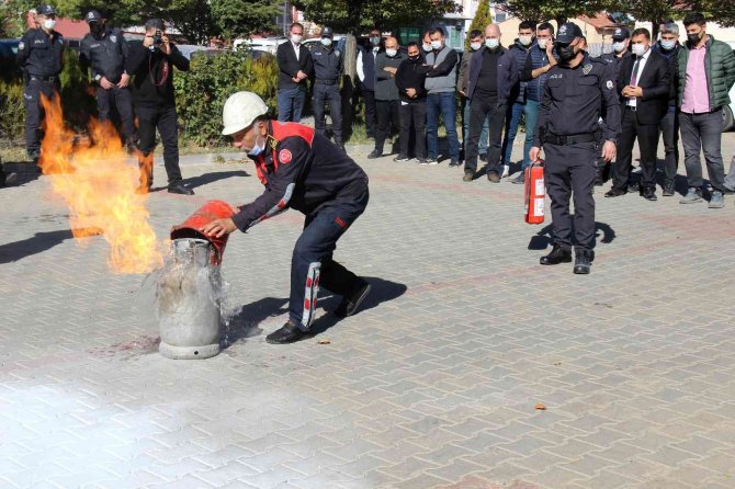 Yozgat Emniyet Müdürlüğünde Deprem Ve Yangın Tatbikatı Yapıldı
