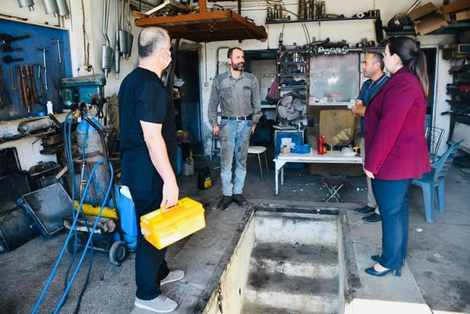 Kaymakam Nazlı Demir Sağlık Ekipleriyle Sanayi Esnafını Aşına İkna Etti